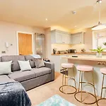 The Stunning Central Harrogate Abode - Sleeps 6