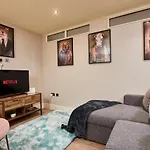 The Stunning Central Harrogate Abode - Sleeps 6